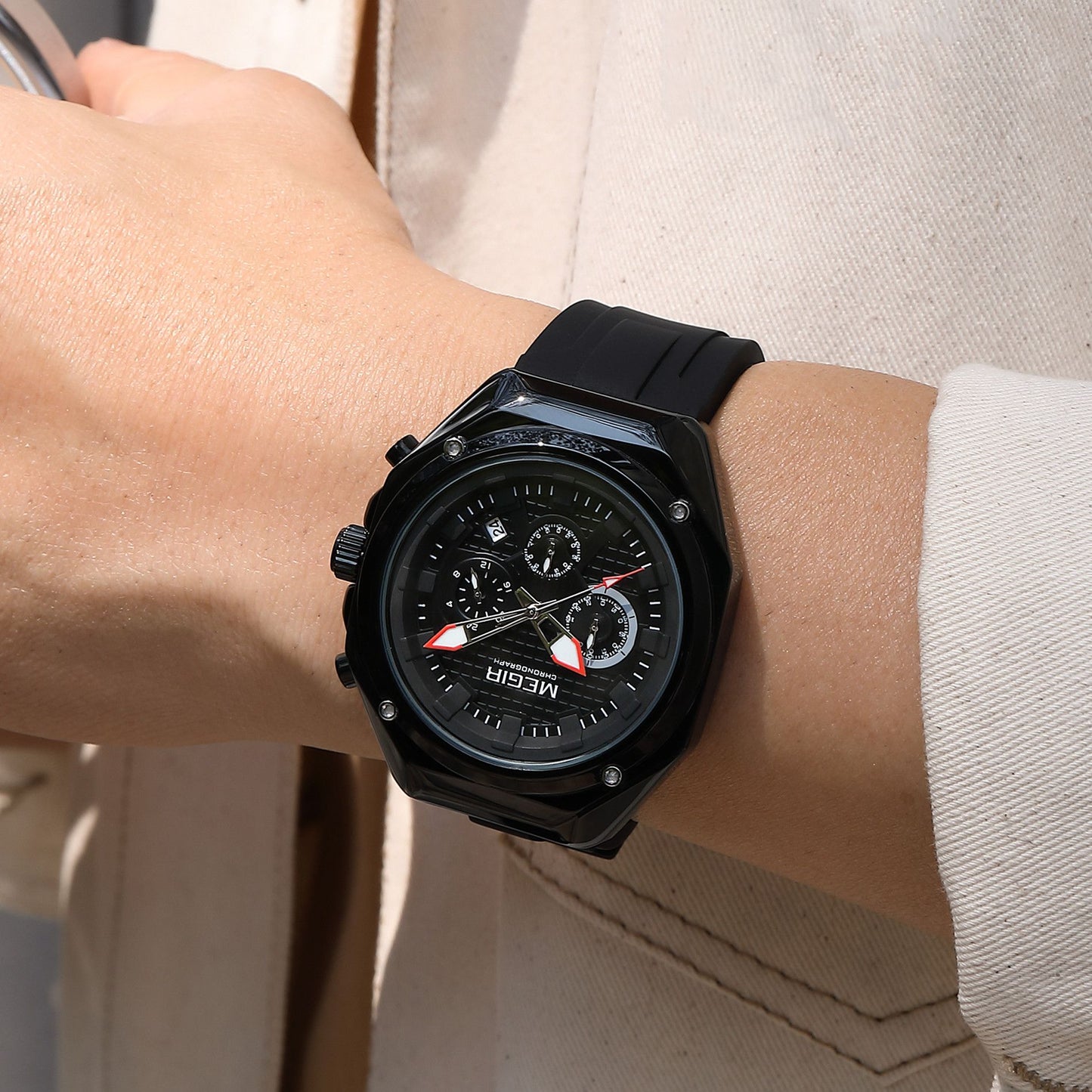 MEGIR Brand Men Quartz Watch Luxury Sport Wristwatches Waterproof Luminous 24 Hours Chronograph Clock Date Reloj Hombre 8118